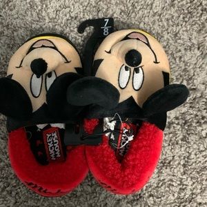 New kids Mickey a mouse Sleepers. Size 7/8